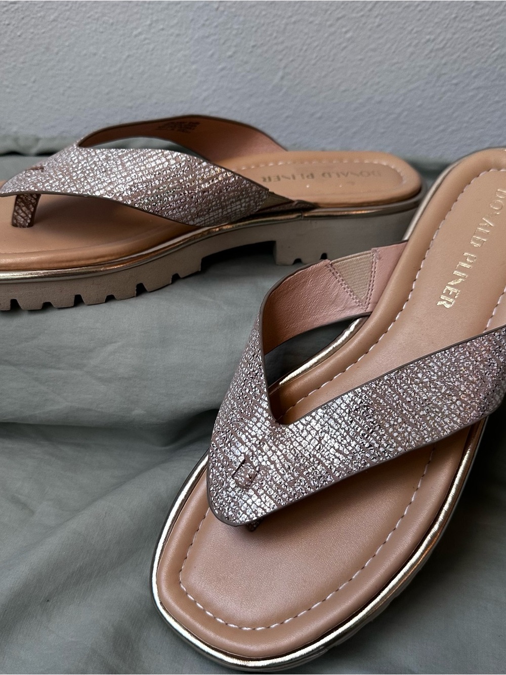 Donald J. Pliner Metallic Rose Gold Boho Thong Sandals 8.5